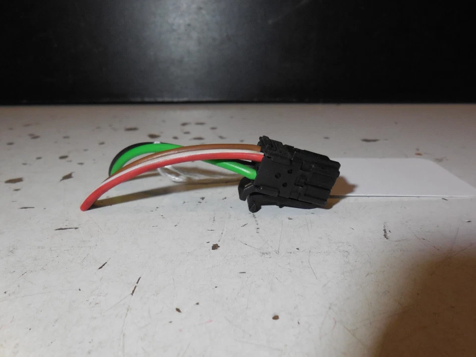 Штепсельная вилка проводного ткацкого станка 2105457628 подходит для 01–07 Mercedes Benz C55 AMG C320 - Изображение 3 из 4