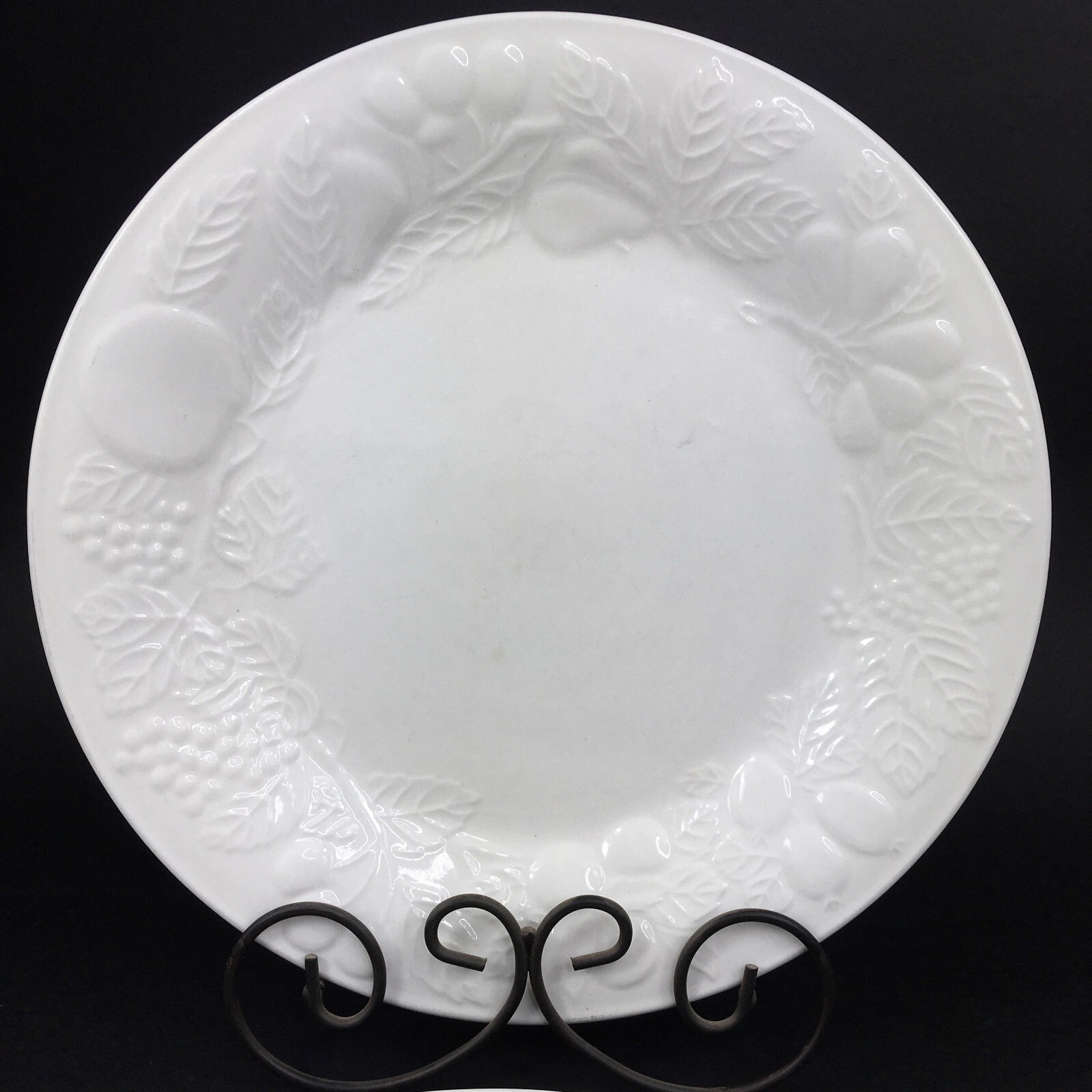 Vintage GIBSON White 10 ¾" EMBOSSED FRUIT Set of 2 Dinner Plate Replacements eBay