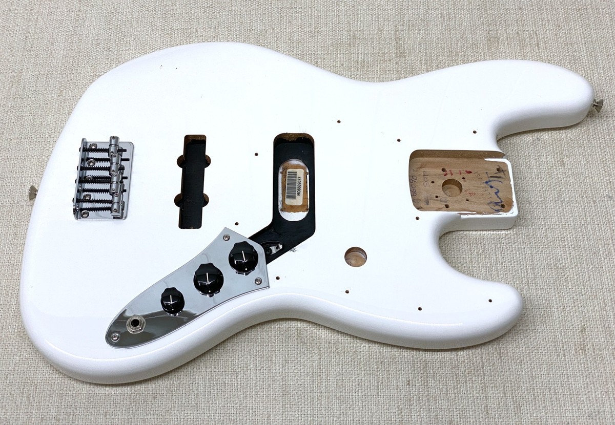MIM Genuine Fender PLAYER II SERIES Jazz J Bass ALDER BODY Guitar