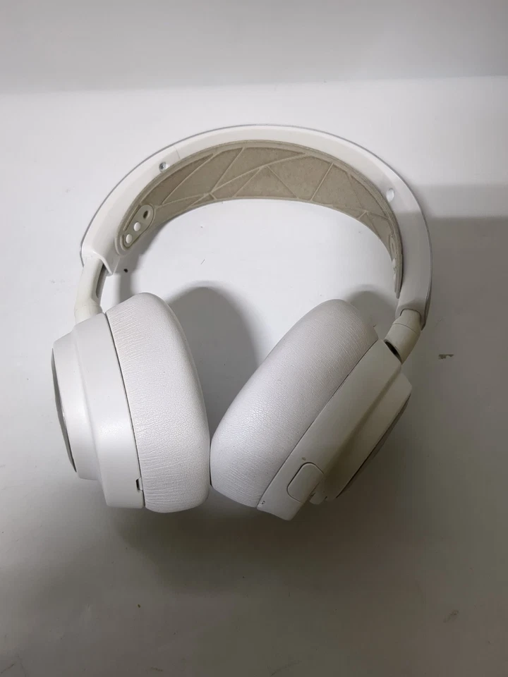 SteelSeries - Arctis Nova Pro Wireless Multi Gaming Headset for PC, PS5, PS4 - Image 2 of 4