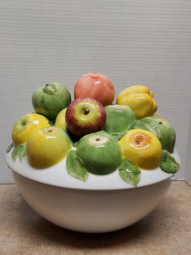 RARE VTG Italian Majolica Bowl APPLES Lid 3-D 2 Piece Centerpiece Tromp L'oeil - Picture 2 of 23