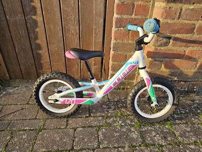 Balance Bike Cube Cubie 120 Aluminium Lightweight Used Good Condition White  UK