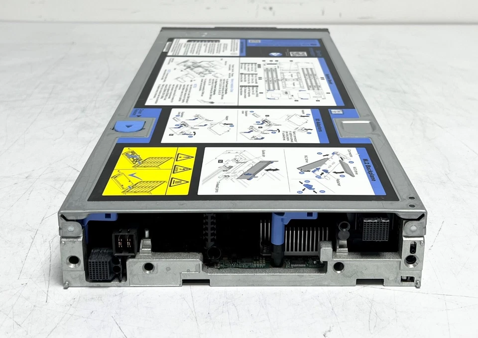 Lenovo ThinkSystem SN550 2x 4214 64GB 2x 240GB SSD 2SFF CTO Blade Server - Image 4 of 4