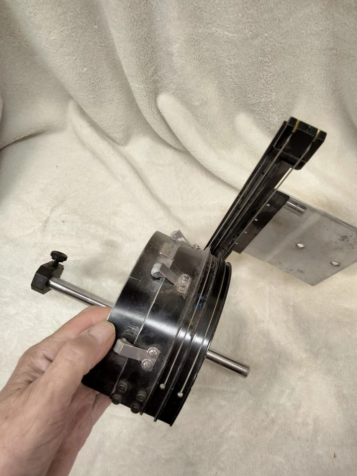 Máquina de bordar Melco EMC Cap Driver ~~ Descripción de video ~~ Foto 3 de 4