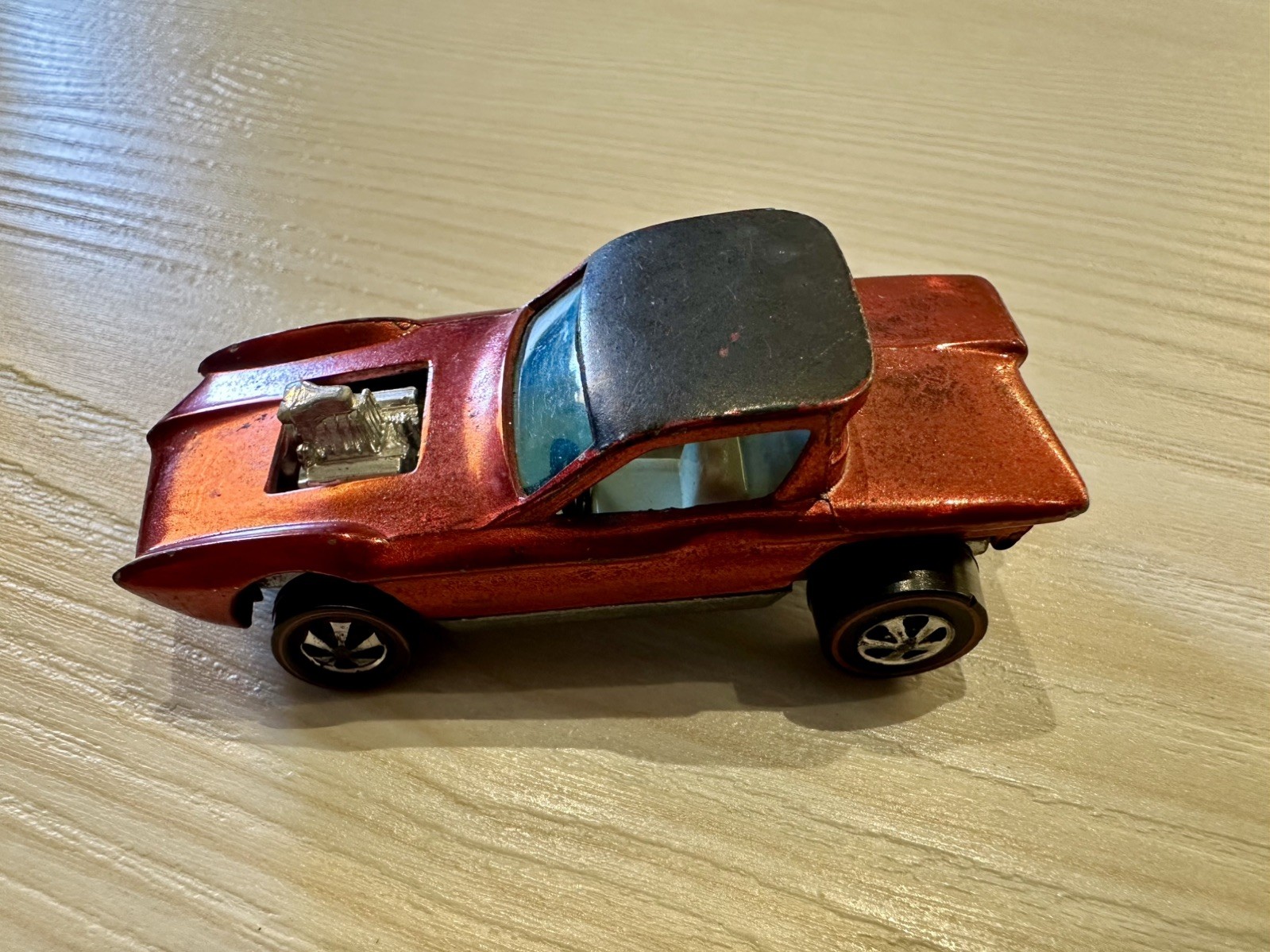 Hotwheels Red Line python Made in Hong Kong white interior Good condition