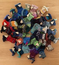 Handgestrickter Adventskalender mit 26 Socken...