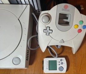 Sega Dreamcast Console Set HKT‑3000 Controller VMU Cables Game Lot Tested JP 2