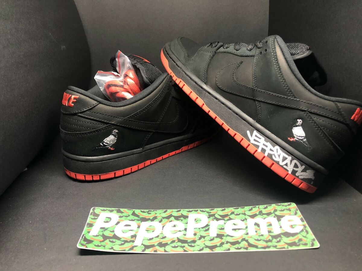 AUTOGRAPHED Nike SB Dunk Low Black Pigeon Size 9.5 TRD AUTOGRAPHED Nike SB Dunk Low Black Pigeon Size 9.5 TRD