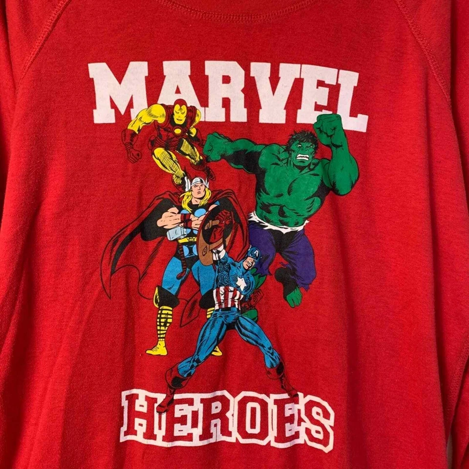 Sudadera reversible roja Marvel talla: S Foto 2 de 4