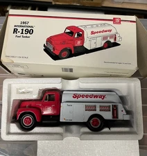 Speedway First Gear 1957 International R-190 Fuel Tanker  - 1:34 Scale