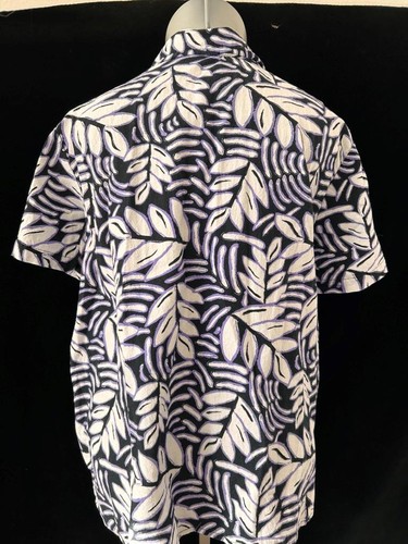 White Stag top size 2XL 20 short sleeve button up purple palm leaves pocket - Picture 3 of 5