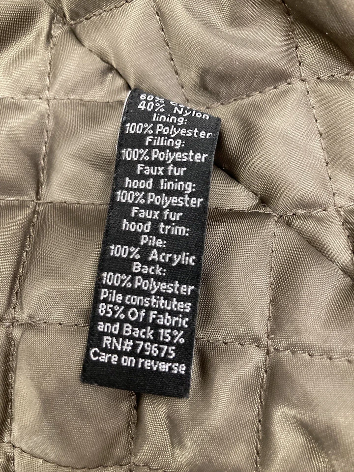 Fatigue Green Warm Jacket With Removable Hood. APT.9 Brand. Size M. - Image 2 of 4