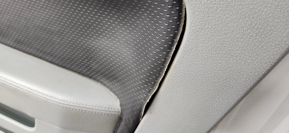 2005-2009 Ford Mustang GT V6 Grey LH & RH Door Panel SET OEM - Image 3 of 4