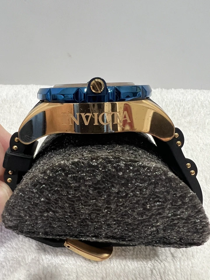 Invicta Jason Taylor 24169 玫瑰金和蓝色 200 米硅胶表带 — 第 3/4 张图片