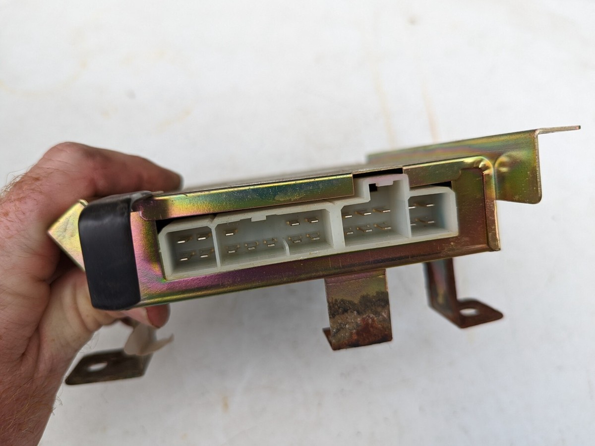 1987 NISSAN D21 4CYL AUTO OEM TRANSMISSON CONTROL MODULE