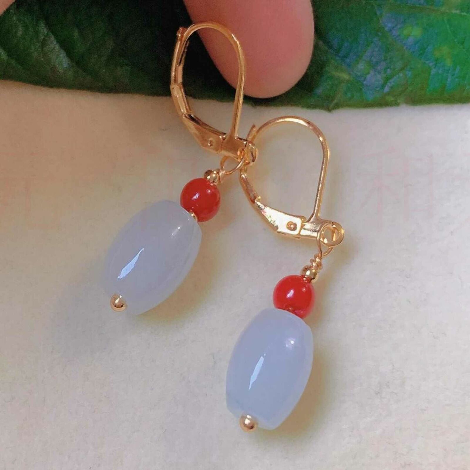 Beautiful natural white Barrel jade South red beads gold earrings 669