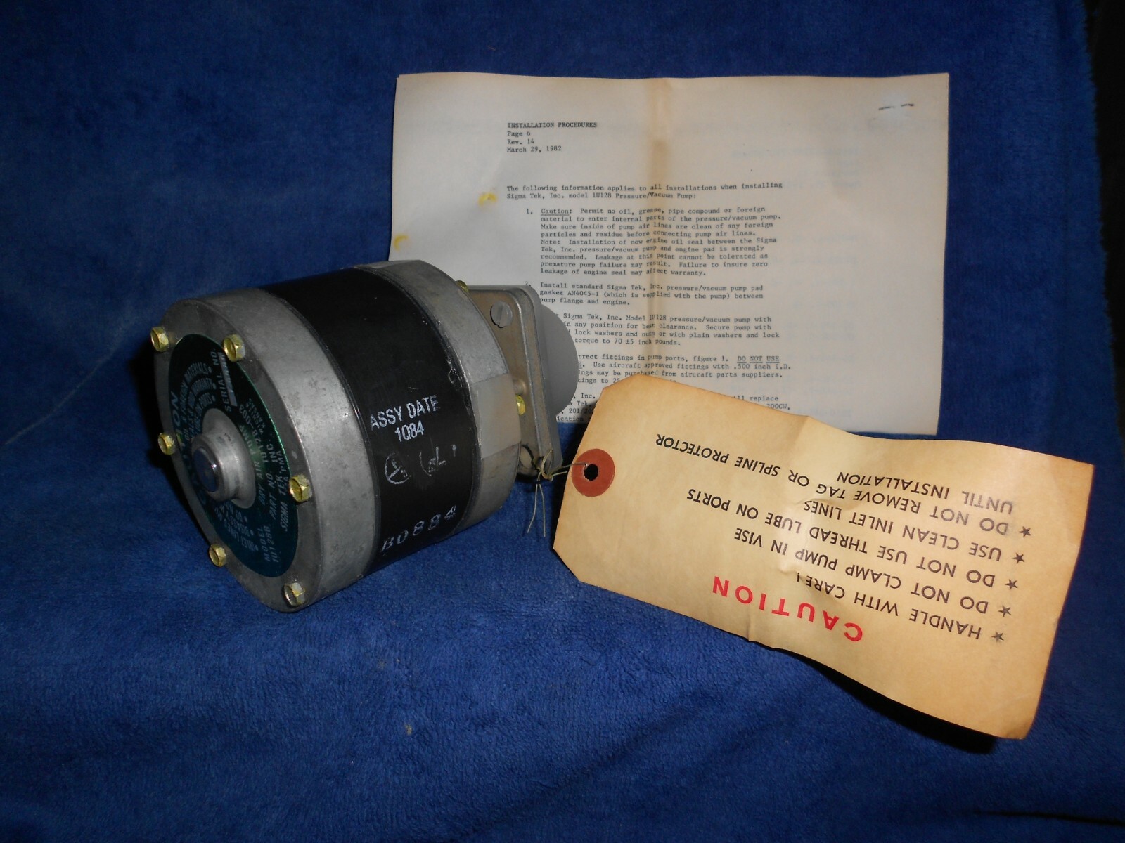 AIRCRAFT VACUUM PUMP SIGMA TEK DRY AIR PRESSURE/VACUUM PUMP MODEL