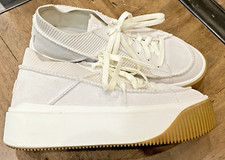 UGG WHITE SUEDE EZ-DUZZIT LACE 2' PLATFORM SNEAKERS, WOMEN US 10/ EUR 41