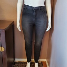 GLORIA VANDERBILT Amanda rose embellished jeans size 16