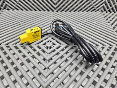 Banner Mini-Beam SM312CV2 Visible Red LED Industry Standard Sensor