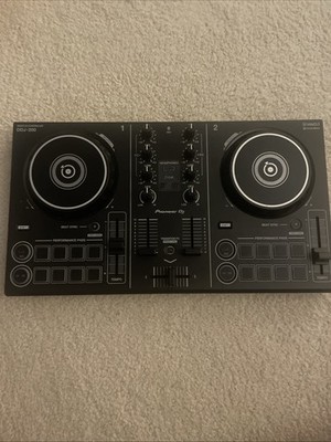 Updated Bundle: Pioneer DJ DDJ-200 + V-MODA Crossfade LP2   USED