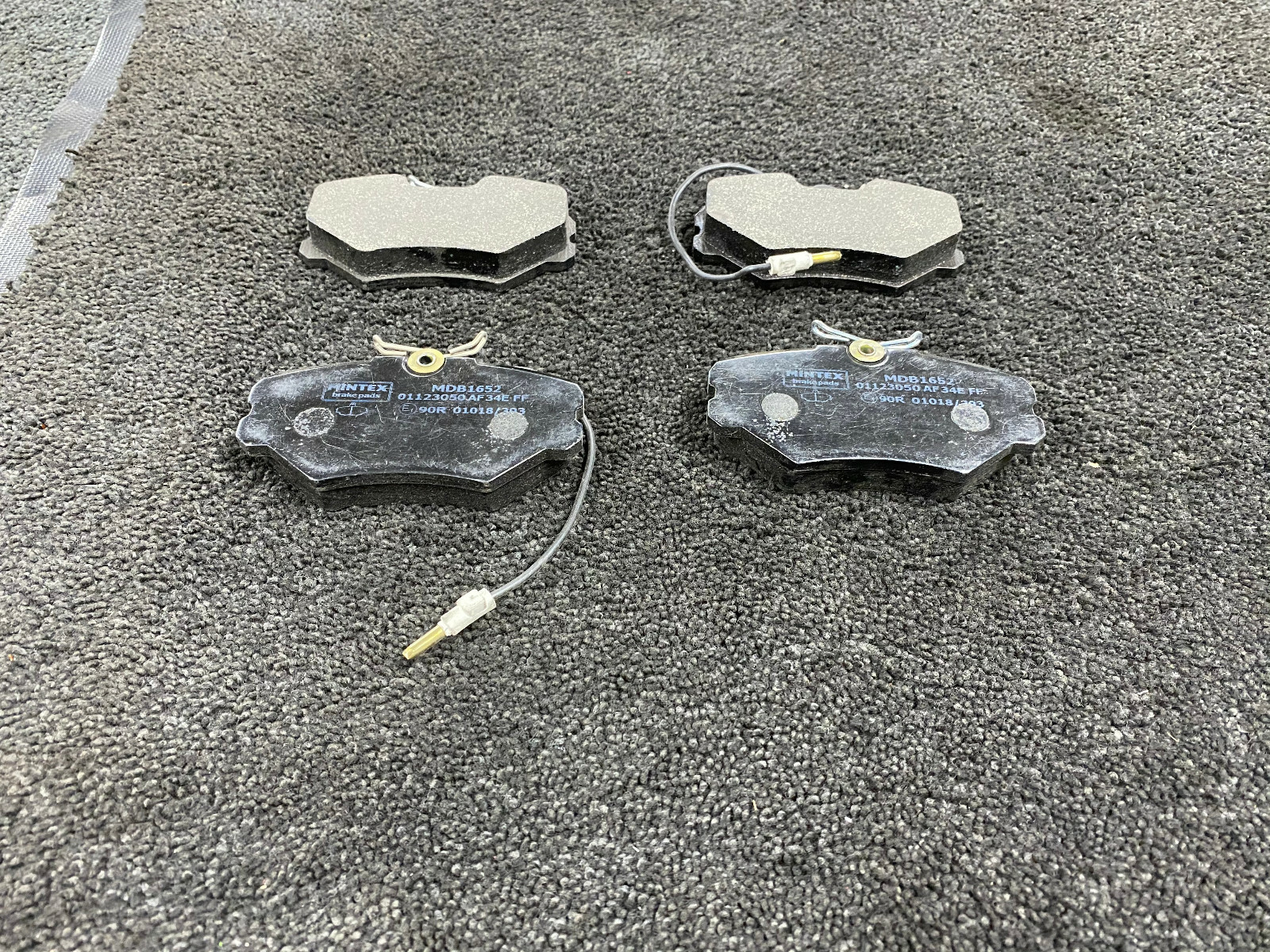 ORIGINAL CLASSIC MINTEX FRONT BRAKE PADS TO FIT PEUGEOT 405 MK2 2.0 MI-16 88-96