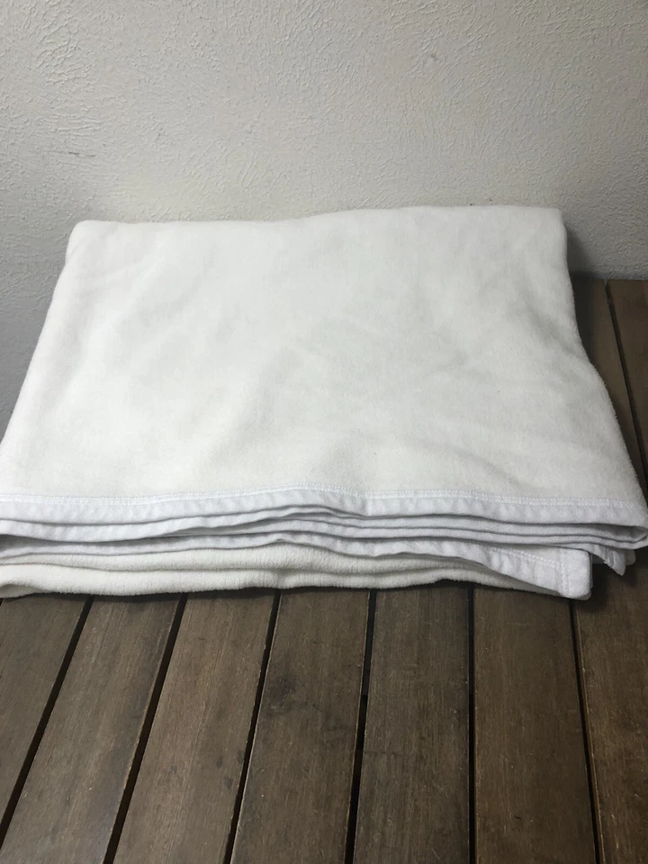 BIEDERLACK AURORA FULL SIZE BLANKET WHITE POLYESTER THICK 84x90" EUC - Image 2 of 4