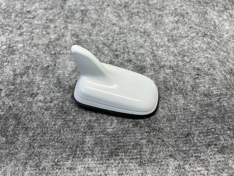 CONJUNTO ANTENA TIBURÓN TECHO GPS/RADIO OEM 54K 12-18 AUDI A6 A7 S6 S7 RS7 Q3 Foto 3 de 4