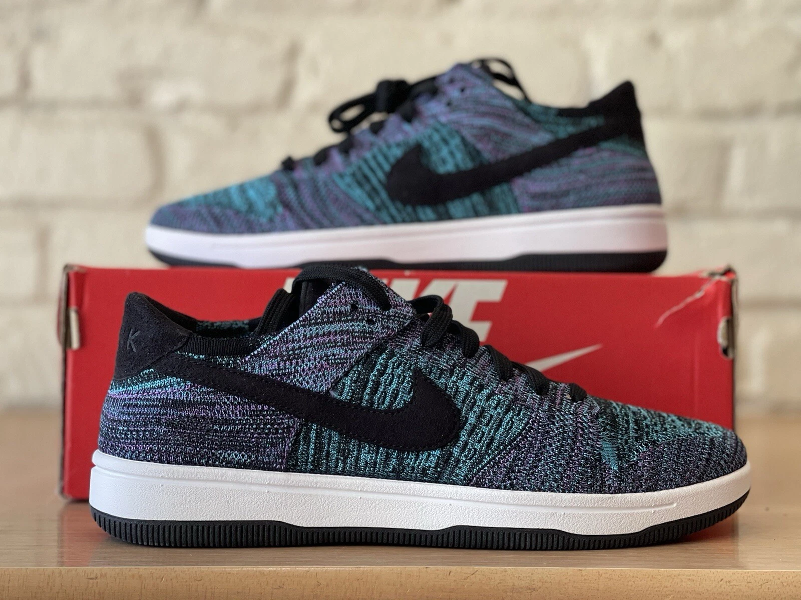 YEEZY Nike Dunk Flyknit FK blu cloro uomo sinistra taglia 9 destra taglia 10 917746 005