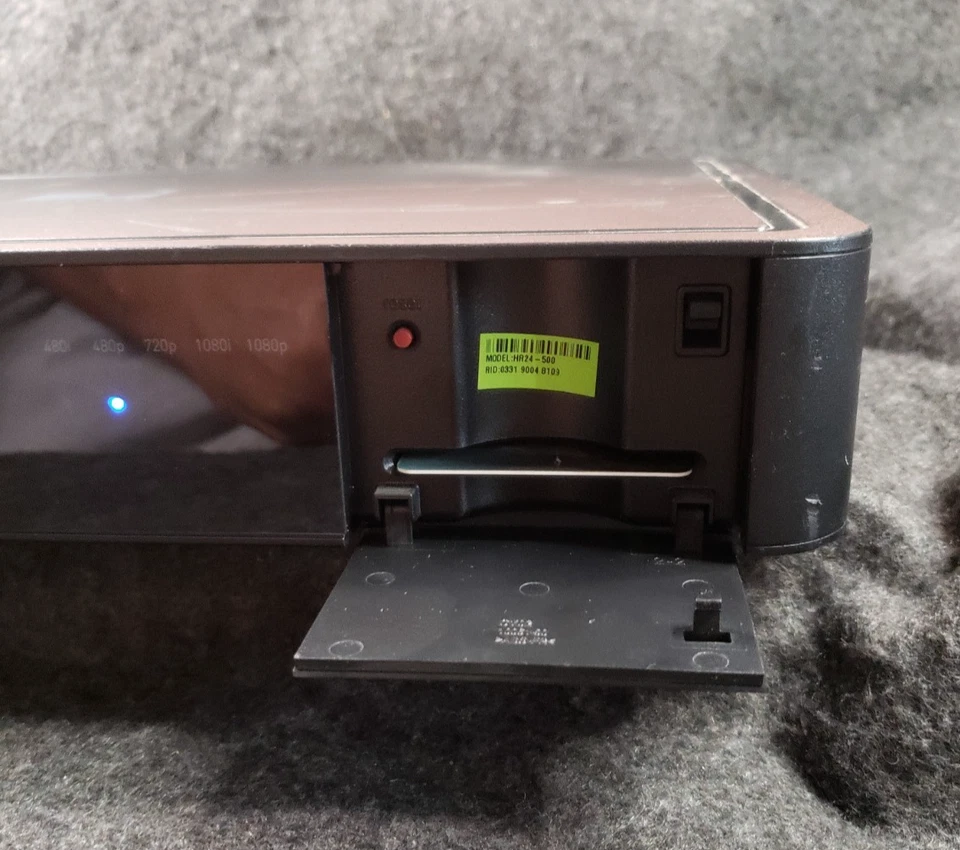 DIRECTV HR24-500 DVR powers ON (OSSD) - Image 3 of 4