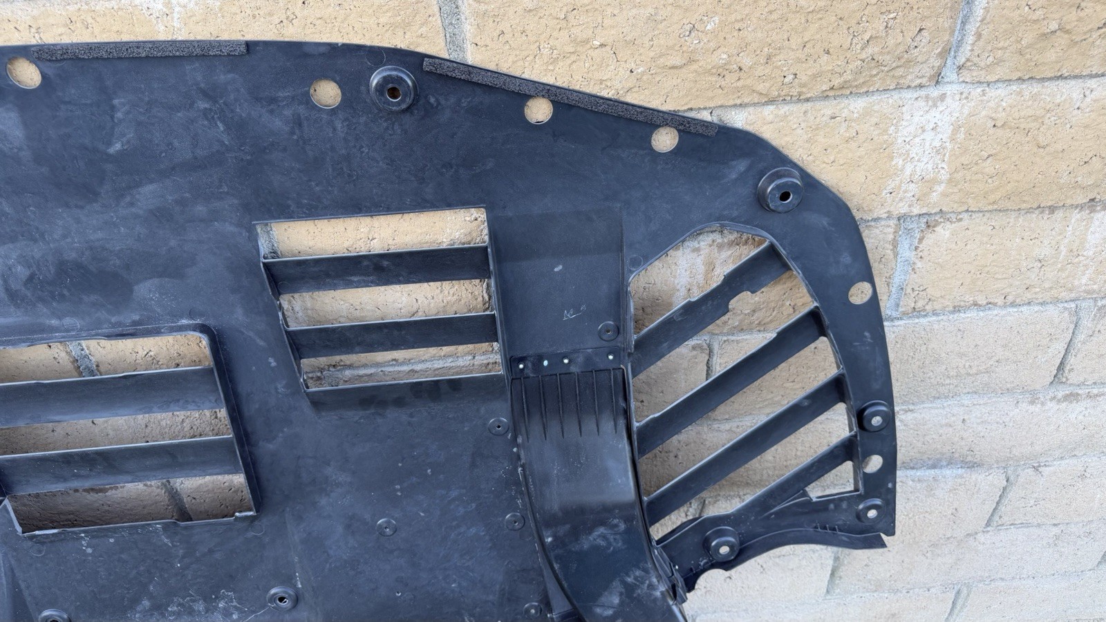 FERRARI SF90 FRONT UNDERBODY SHIELD OEM 849085