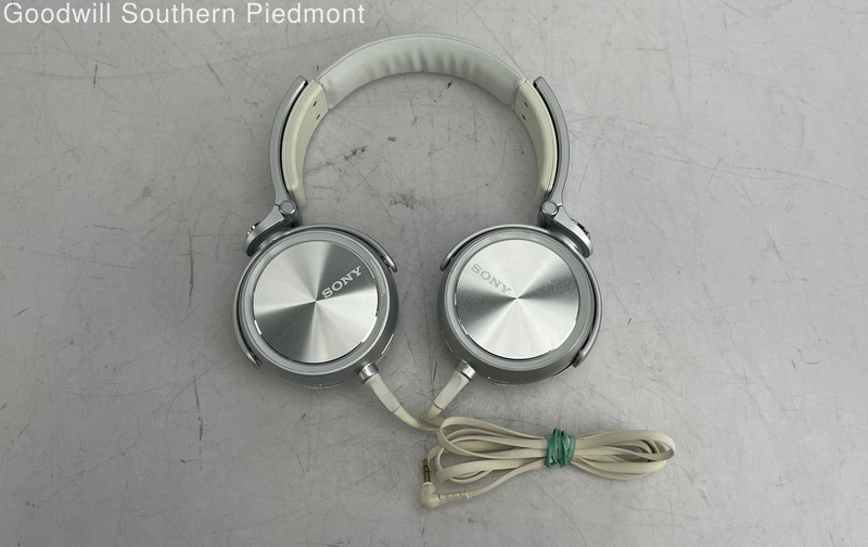 Sony MDR-XB610 EXTRA BASS 40mm Driver Headphones - Tested