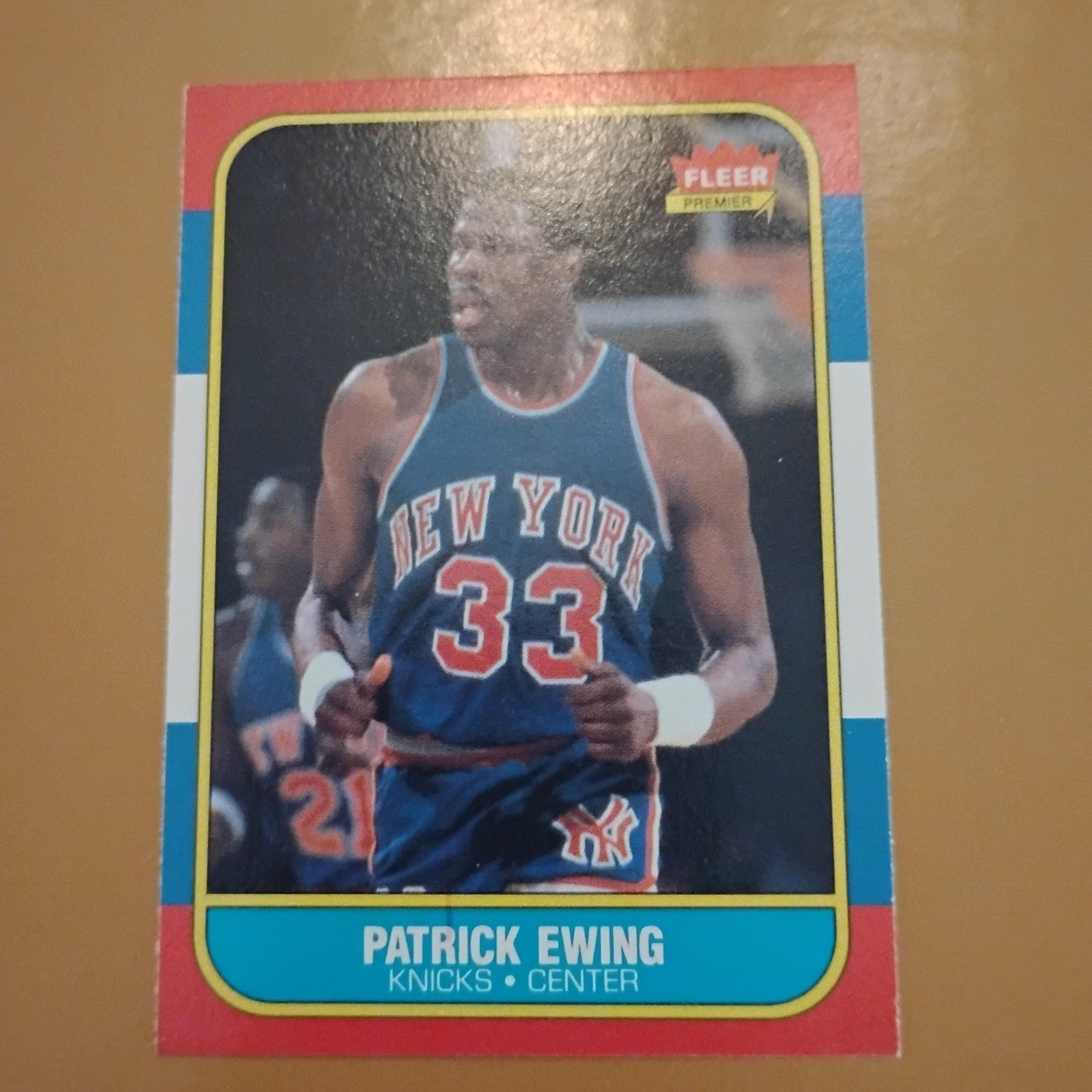 1986-87 Fleer Basketbal - Patrick Ewing #32 (RC) New York Knicks. EX-NM