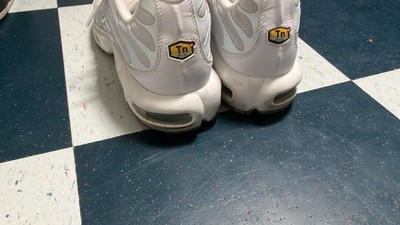 Nike Air Max 95 OG Men's White Low Top Lace-Up Athletic Sneakers Mesh