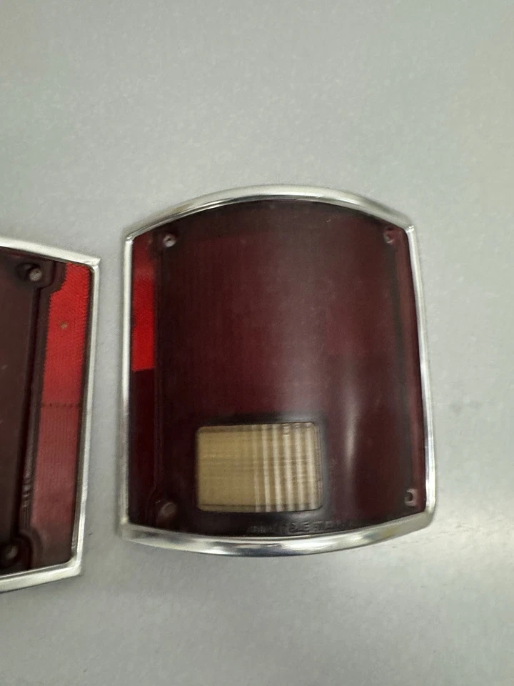 Luces traseras para camioneta Chevy C10-30 GMC K10-30 1973-1987 OEM Foto 3 de 4