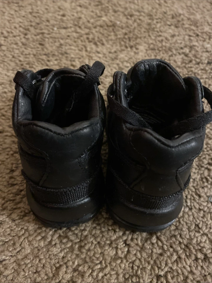 Botas Nike Air ACG Goadome niños pequeños (talla 4c) Foto 2 de 4