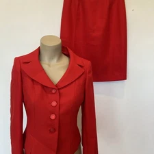 Suit Studio size 4 peitie red skirt suit