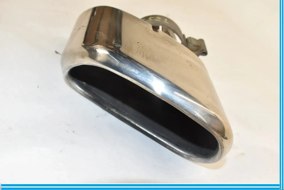 Punta de escape trasera izquierda del lado del conductor 11-18 Jaguar XJ XJL X351 CW9M5C279AB OEM Foto 2 de 4