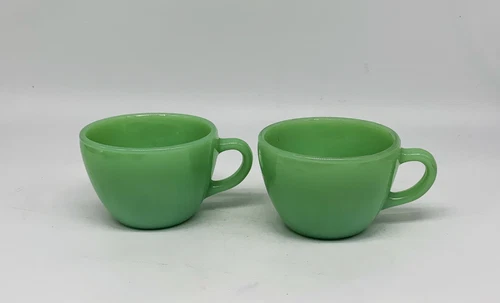 2 VINTAGE Anchor Hocking Fire King Jadeite slant d handle coffee mugs thin wall