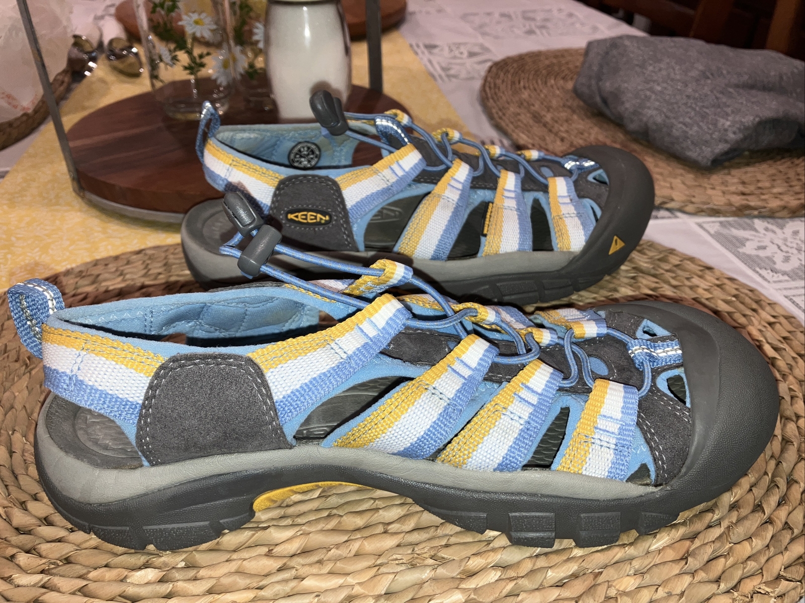 Sandali donna Keen Newport H2 a righe blu giallo bianco taglia 9 5 scarpa impermeabile