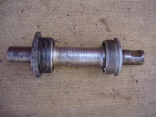 DDR Fahrrad Sportrad BSA Keilgeriebe Tretlager Welle Kugellager