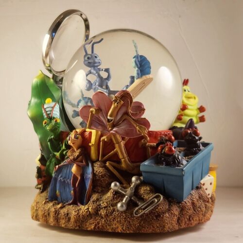 Disney Pixar A Bugs Life Snow Globe Collectable Musical Music Works *Damaged* - Foto 1 di 9