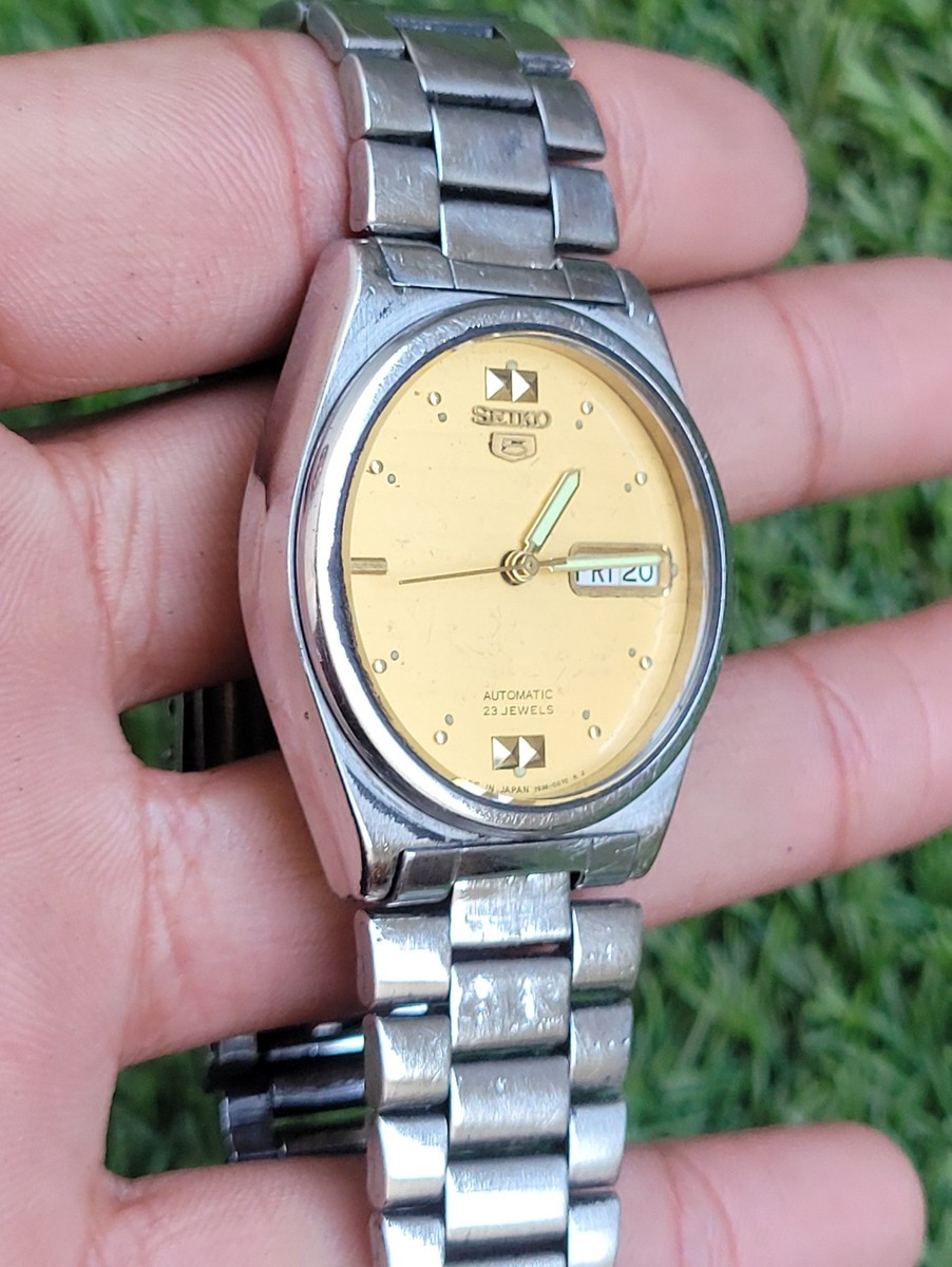 Seiko 5 7S36-8180 Automatic 23 Jewels men vintage watch made