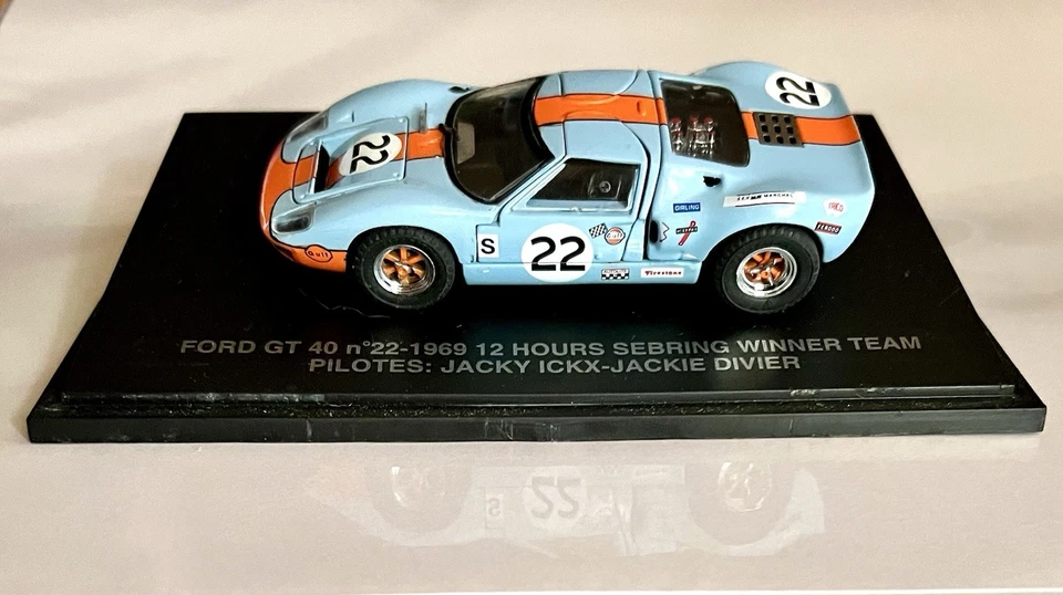 Spark Ford GT40 #22 Winner 12 Hour Sebring 1969 Ickx Divier 1/43 Scale Eagle Rac - Image 4 of 4