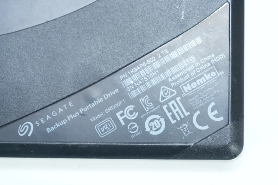 Seagate Backup Plus Portable Drive 2TB Metal Finish SRD00F1 - Image 4 of 4