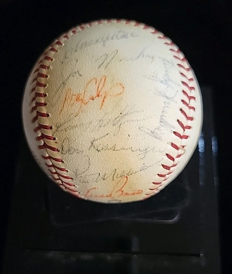  1967 Chicago Cubs team signed Baseball 26 Signatures Santo, Jenkins, Banks JSA  - Image 2 of 4