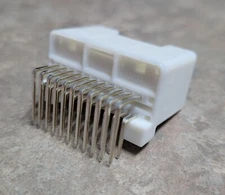 2004-2009 TOYOTA PRIUS VOLTAGE SENSOR MODULE REPLACEMENT SOCKET (WHITE)