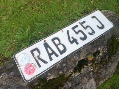RWA Ruanda Afrika Front weiß Nummernschild original gebrauchter Zustand