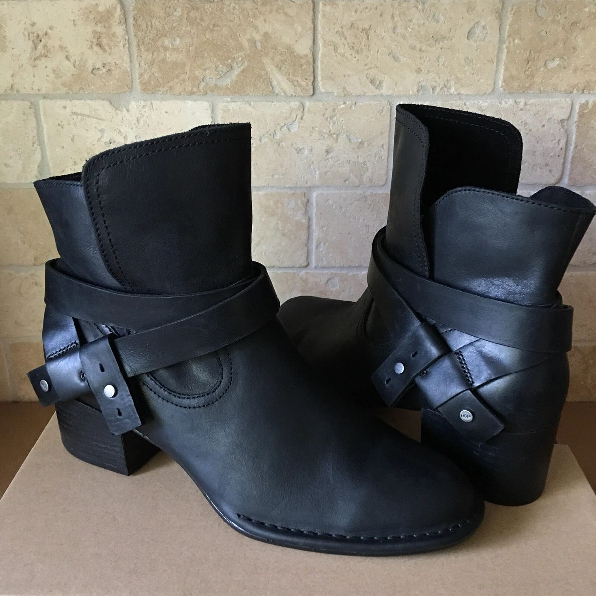 Ugg elysian 2025 leather bootie