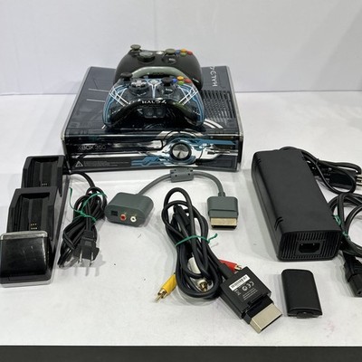 320GB  Halo 4 Limited Edition Xbox 360 Console 2 Controller WORKING